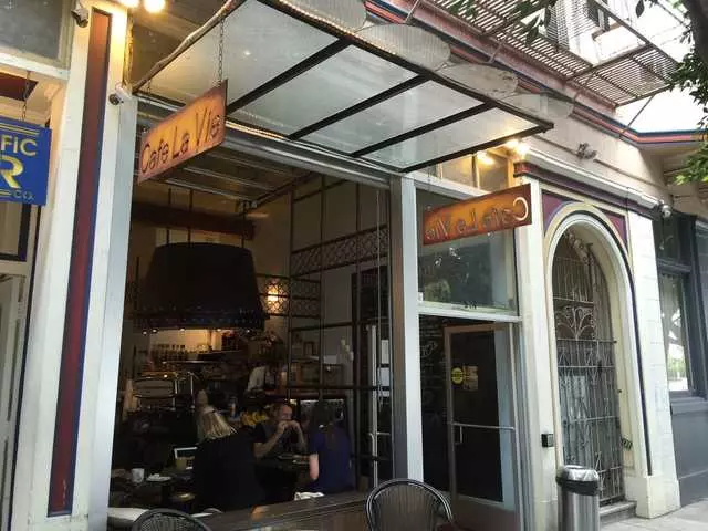 Cafe La Vie