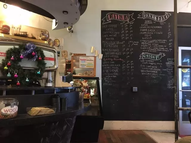 Cafe La Vie