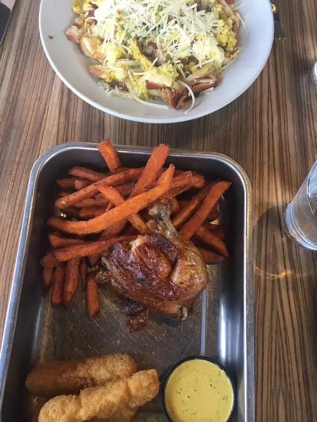 Limón Rotisserie