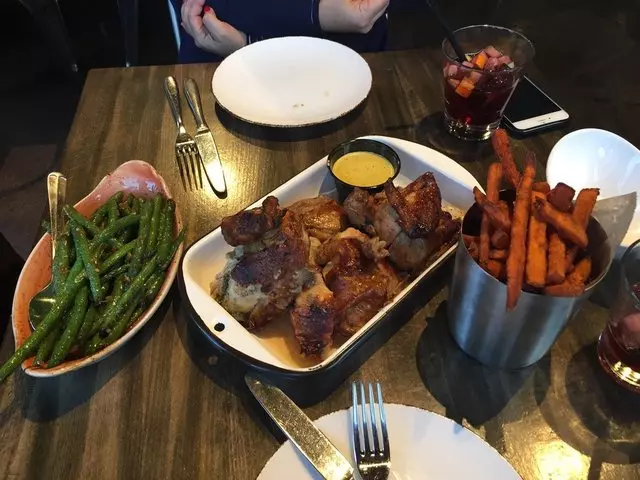 Limón Rotisserie