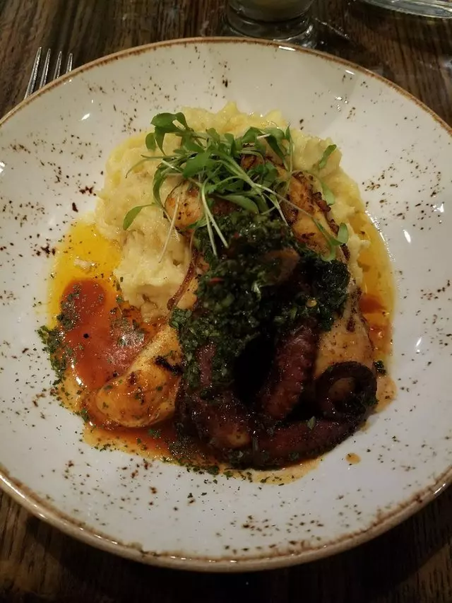 Limón Rotisserie
