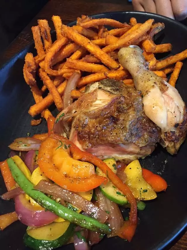 Limón Rotisserie
