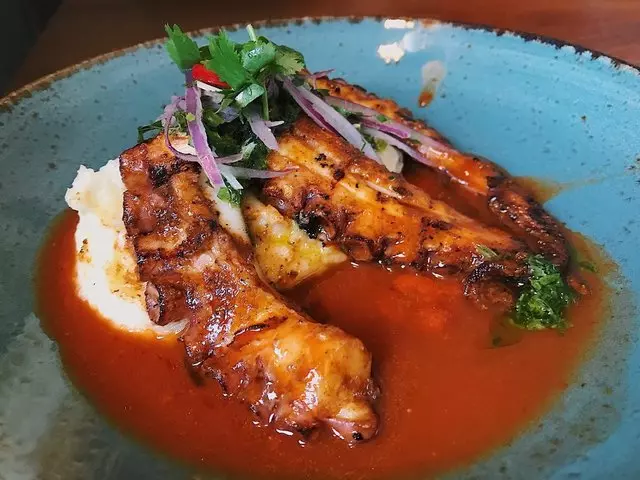 Limón Rotisserie