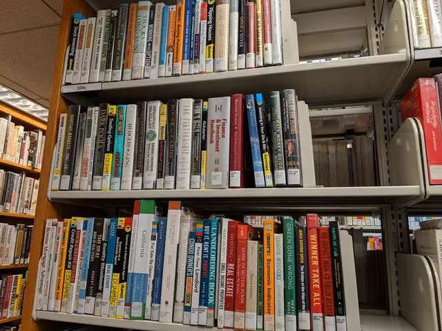 Chinatown/Him Mark Lai Branch Library