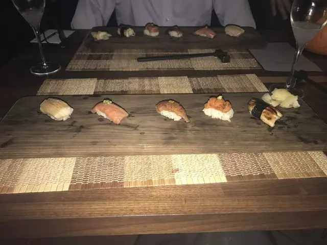 Sushi Hon