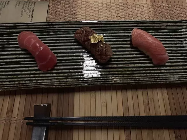 Sushi Hon