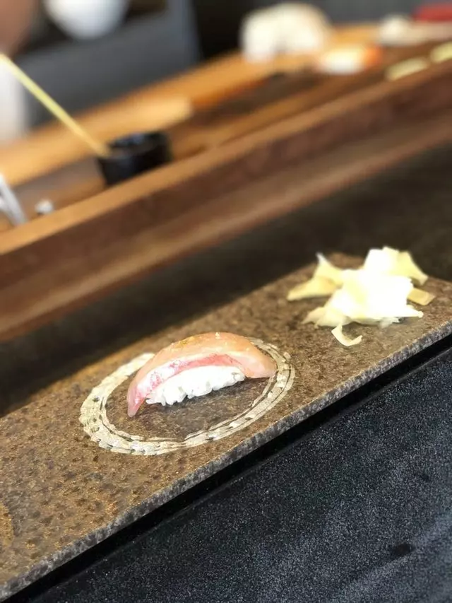 Sushi Hon