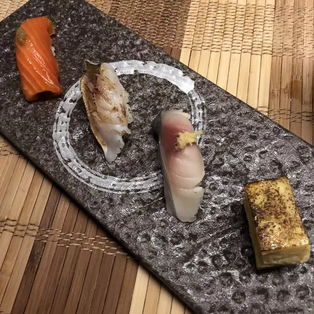 Sushi Hon