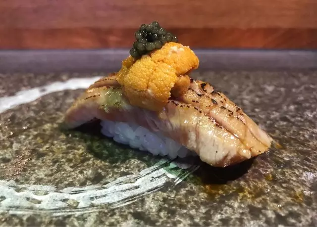 Sushi Hon