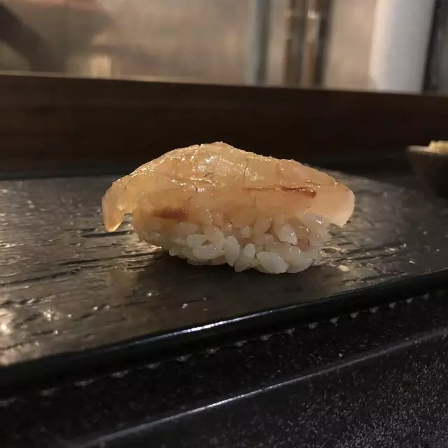 Sushi Hon