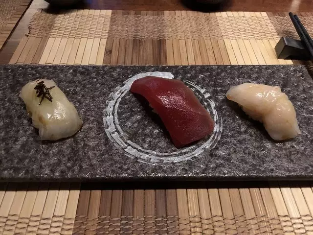 Sushi Hon
