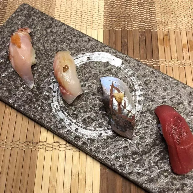 Sushi Hon