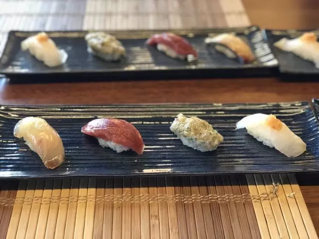 Sushi Hon