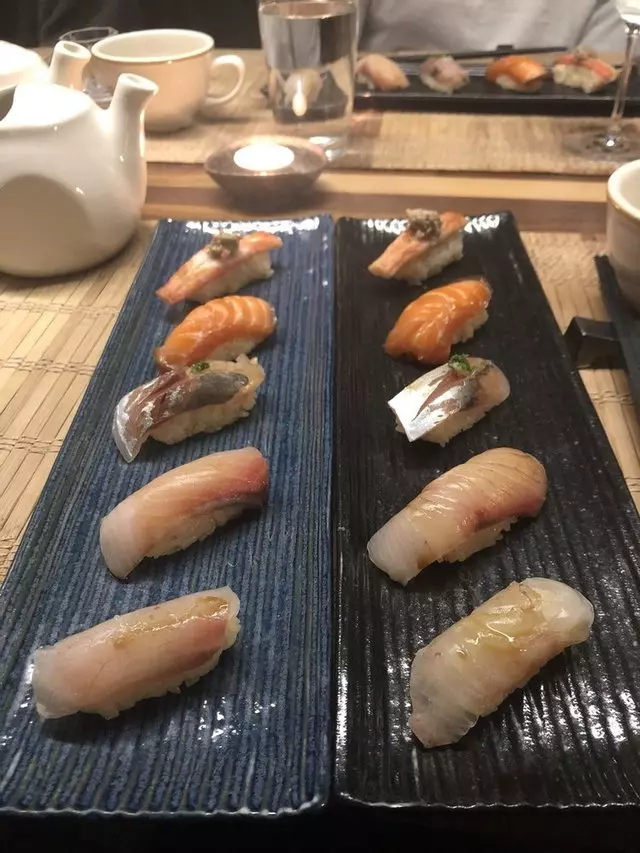 Sushi Hon