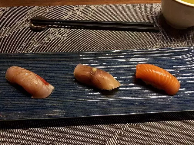 Sushi Hon