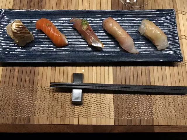 Sushi Hon