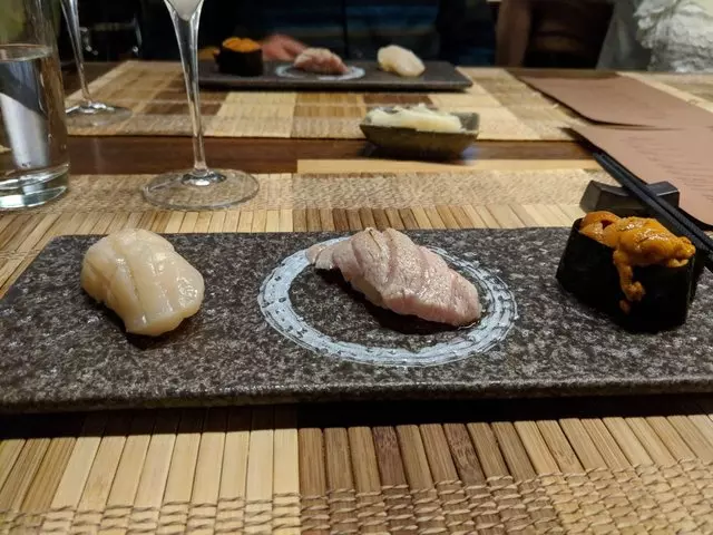 Sushi Hon