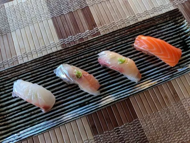 Sushi Hon