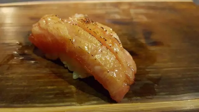 Sushi Hon