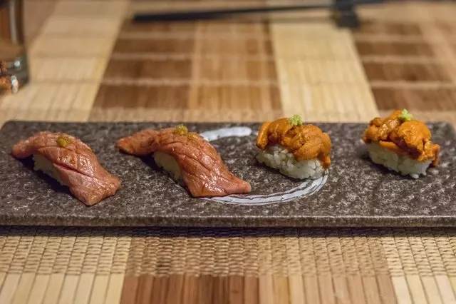 Sushi Hon
