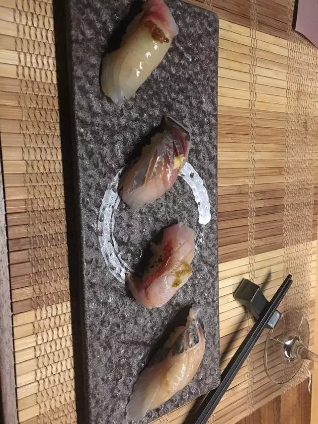 Sushi Hon