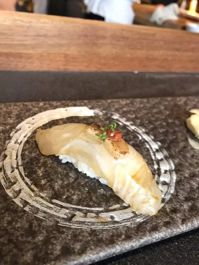 Sushi Hon