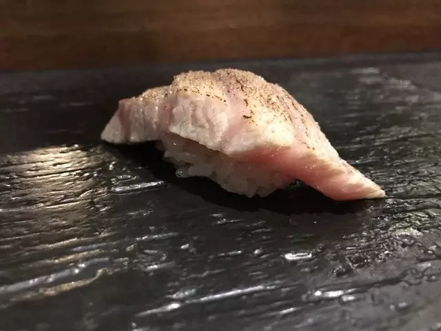 Sushi Hon