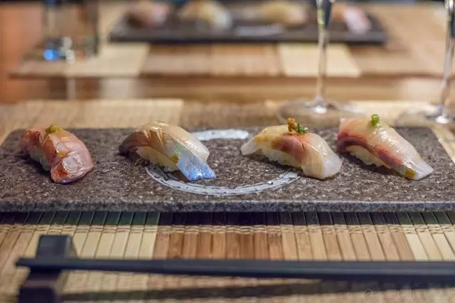 Sushi Hon