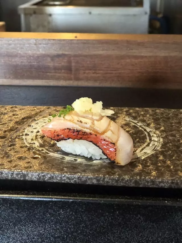Sushi Hon