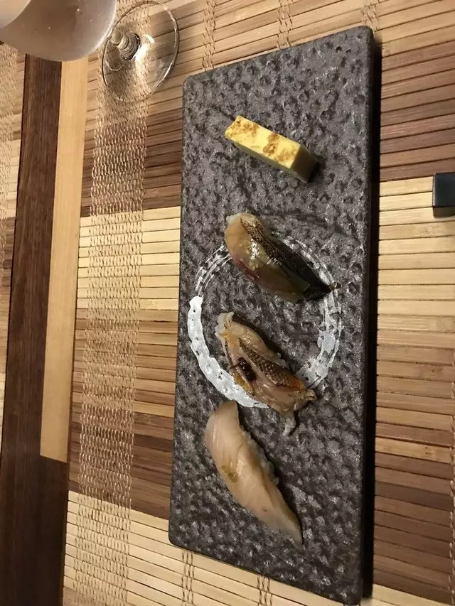 Sushi Hon