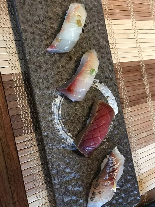 Sushi Hon