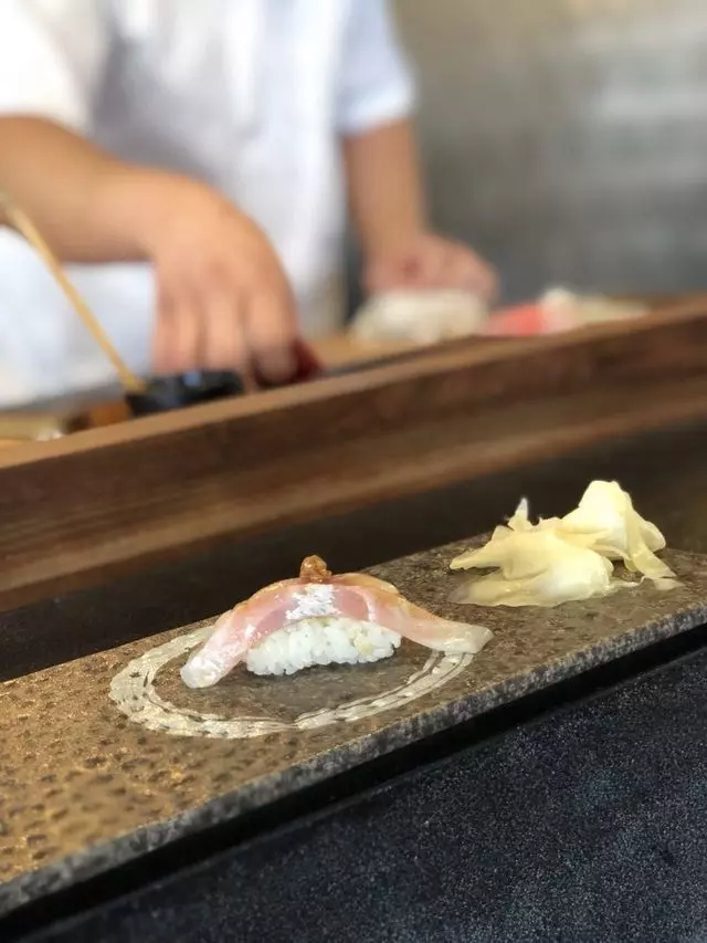 Sushi Hon
