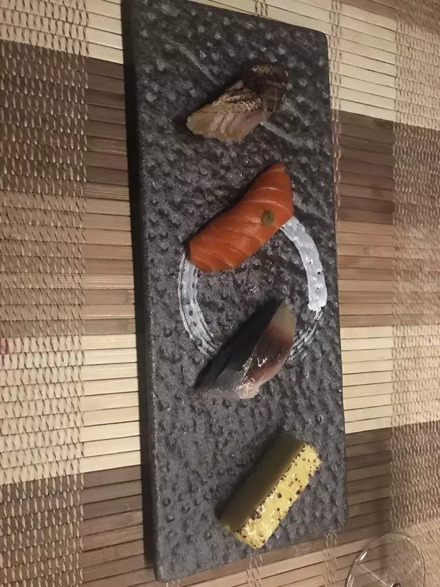 Sushi Hon