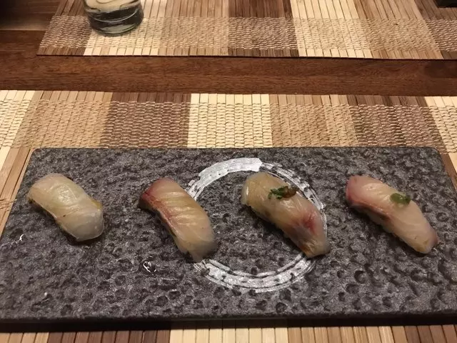 Sushi Hon