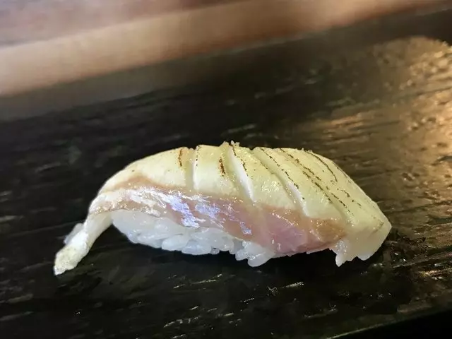 Sushi Hon