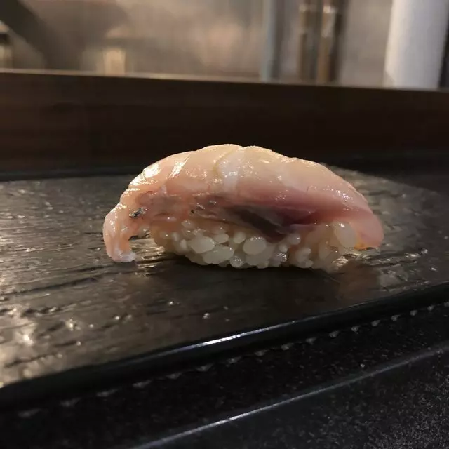 Sushi Hon