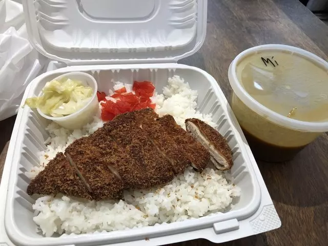 Muracci’s Japanese Curry & Grill