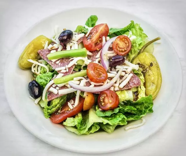 Amici’s East Coast Pizzeria