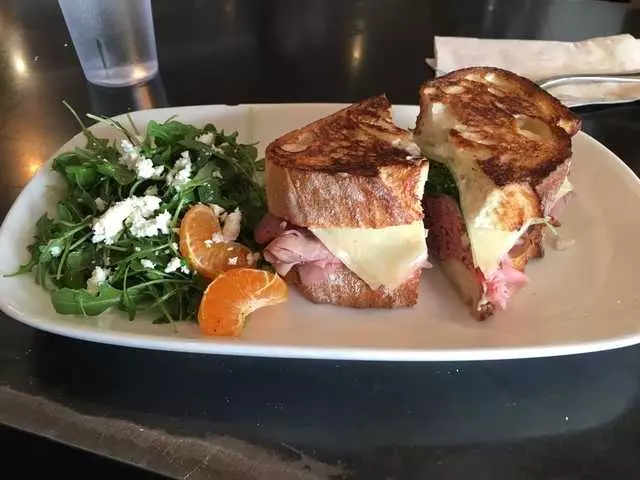 Darwin Cafe