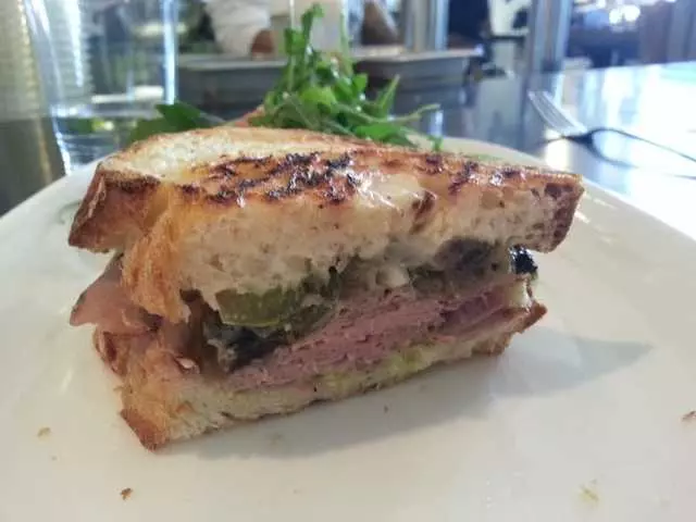 Darwin Cafe