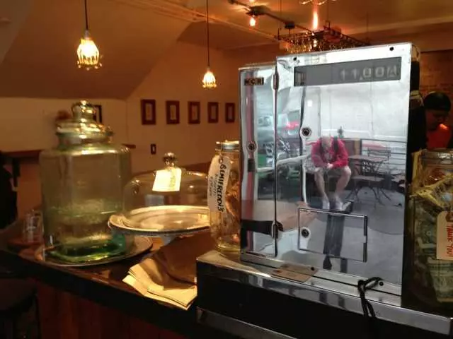 Darwin Cafe