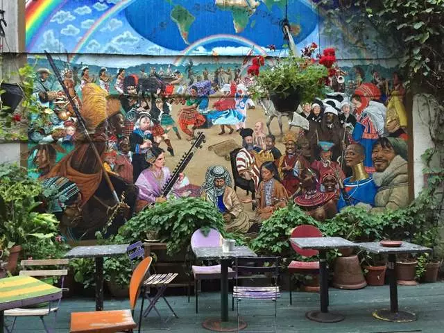 Cafe International