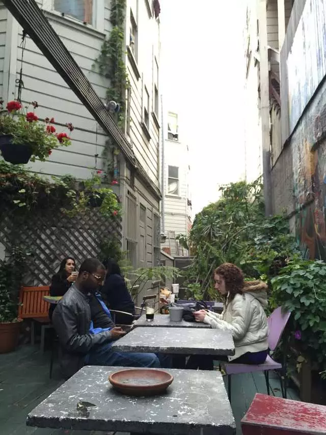 Cafe International