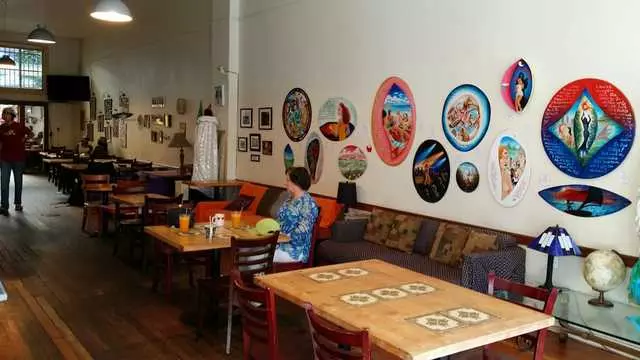 Cafe International