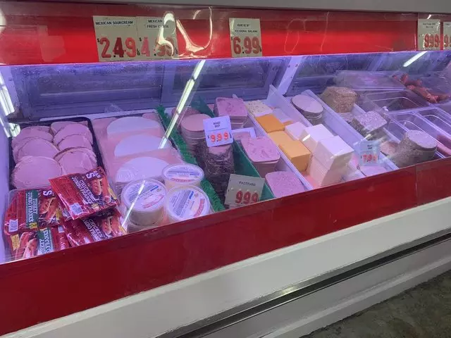 Super Save Supermarket