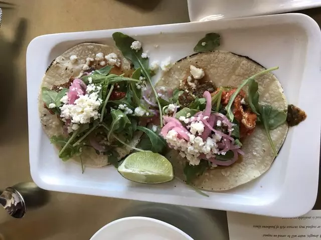 Bar Crudo