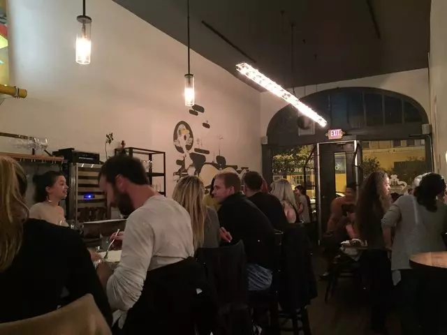 Bar Crudo