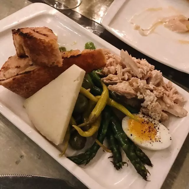 Bar Crudo