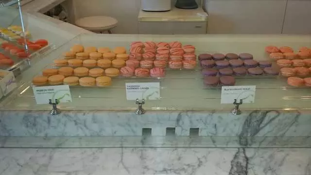 Chantal Guillon Macarons