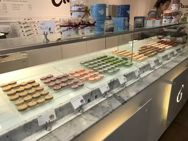 Chantal Guillon Macarons